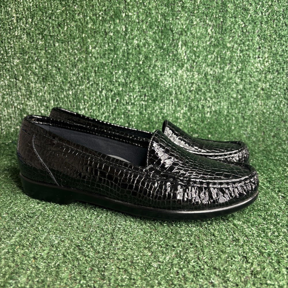 NEW SAS Simplify Croc Embossed Patent Leather Comfort Loafer Black Womens 8.5 M